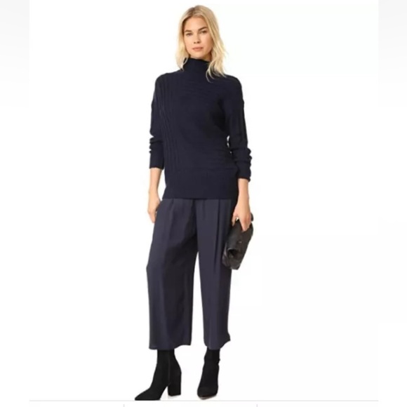 The Fifth Label women’s mockneck navy blue sweater. EUC size S - Picture 4 of 11